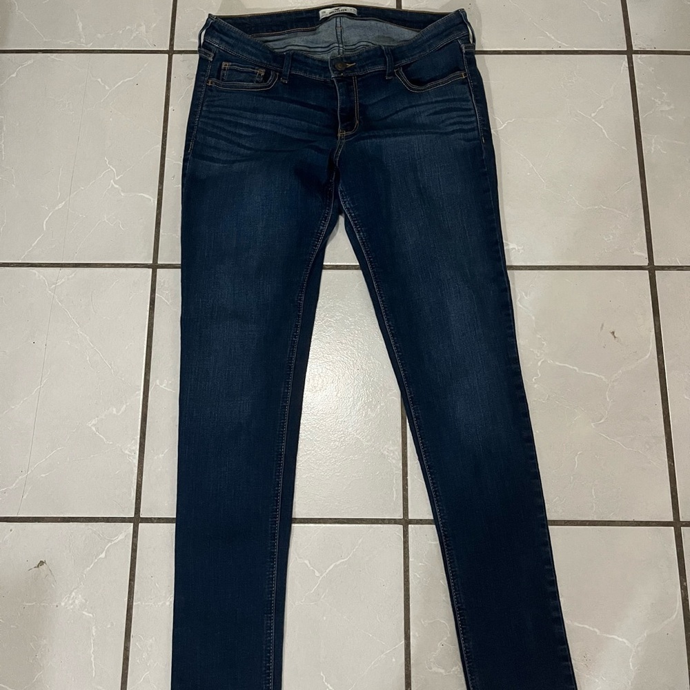 Size 11R Hollister Skinny Jeans! Like NEW